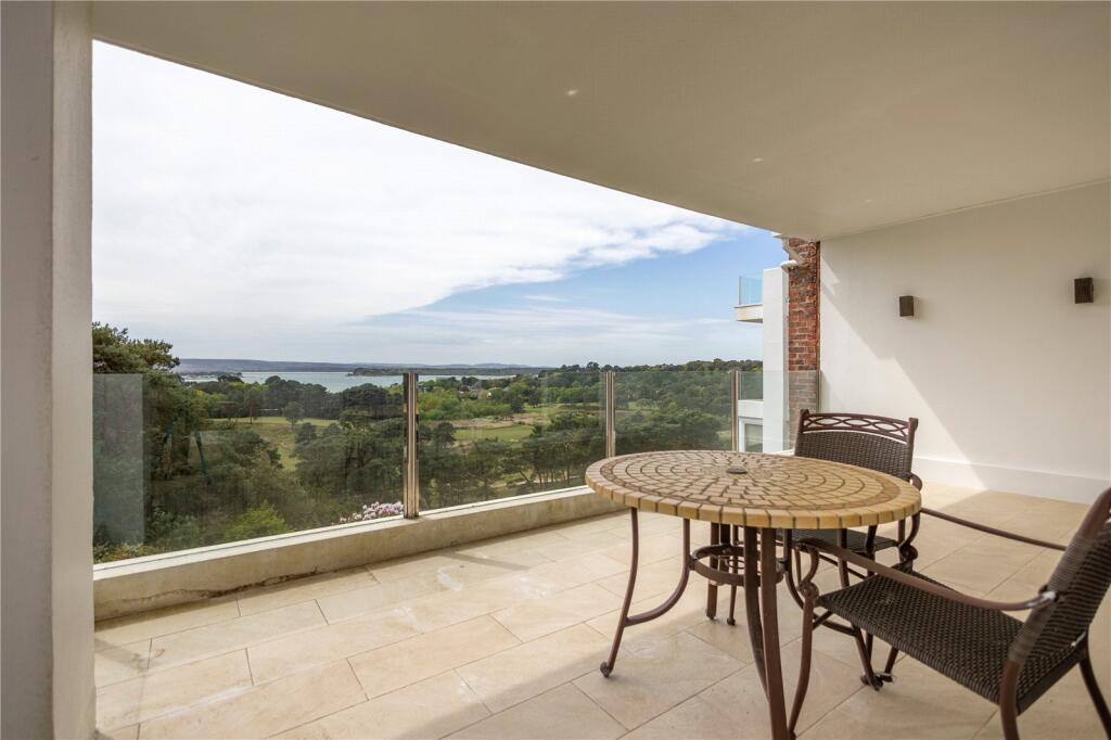 Lilliput Road, Poole, Dorset, BH14