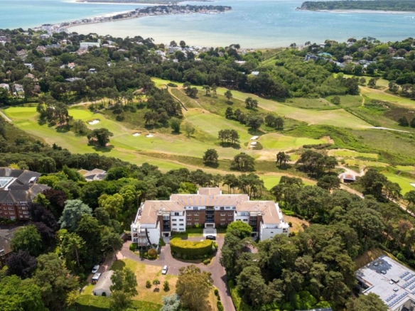 Lilliput Road, Poole, Dorset, BH14