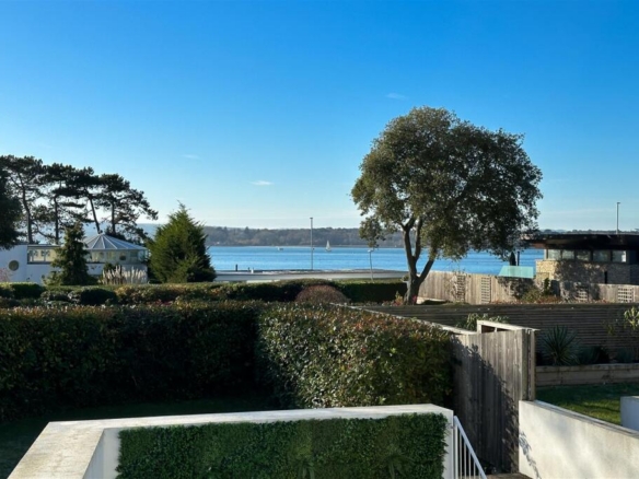 Luxury & Prestige, Canford Cliffs