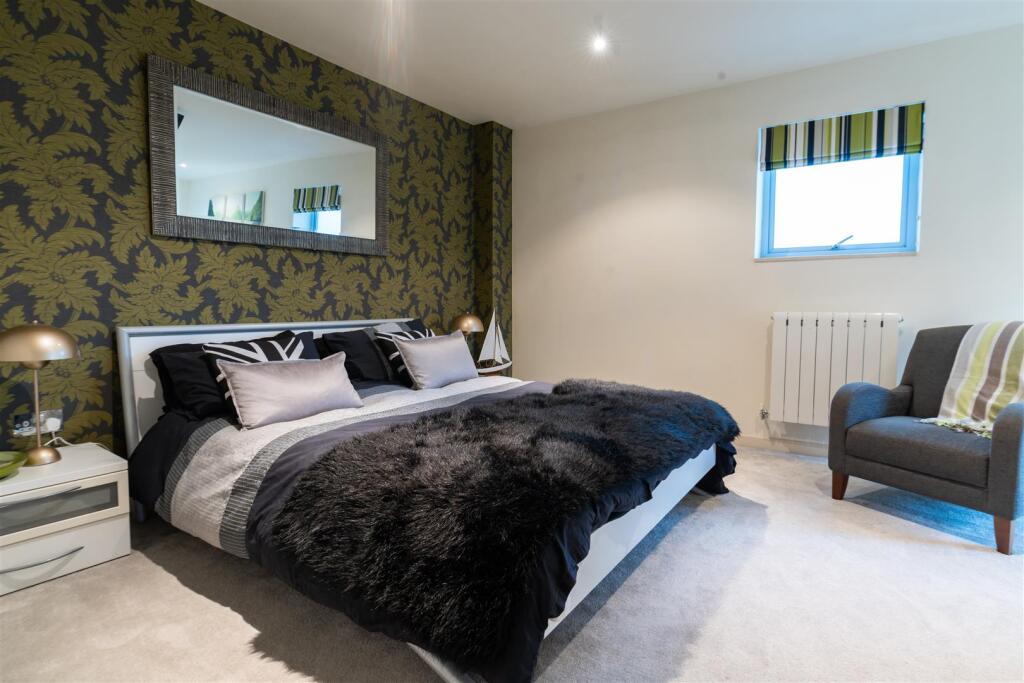 Luxury & Prestige, Canford Cliffs