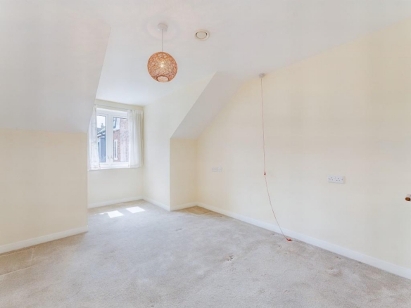 Apartment 21 Oakfield Court