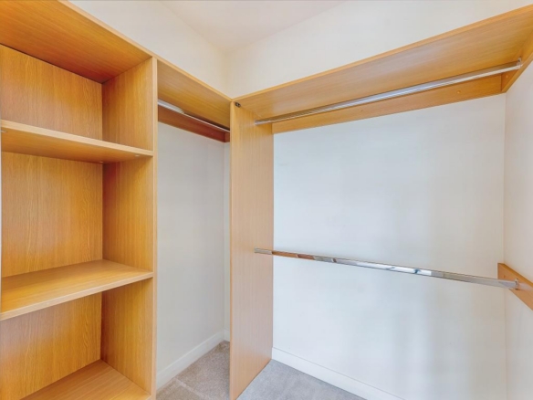 Apartment 21 Oakfield Court