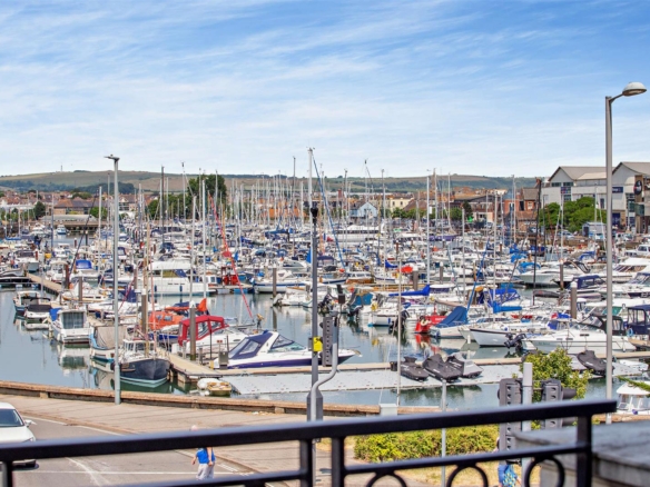 Harbour Lights Court