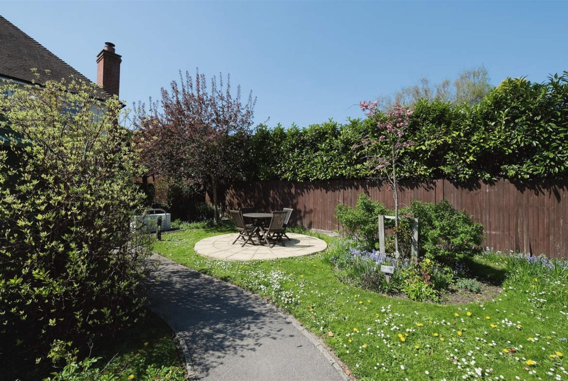 Farringford Court