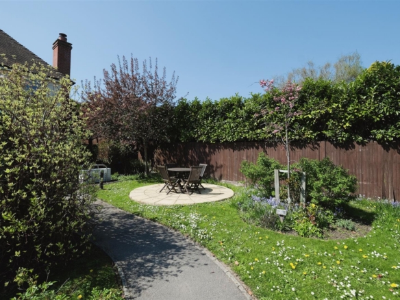 Farringford Court