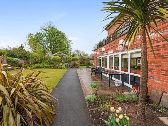 Apartment 21 Oakfield Court