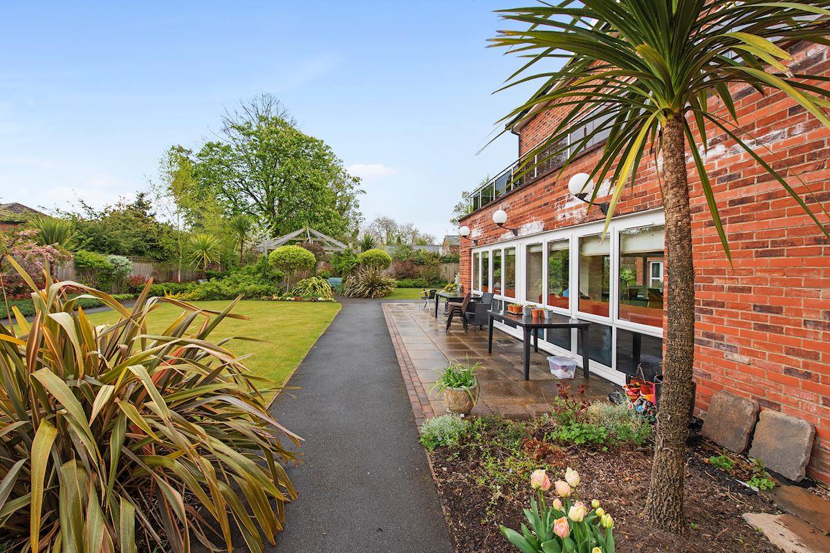 Apartment 21 Oakfield Court