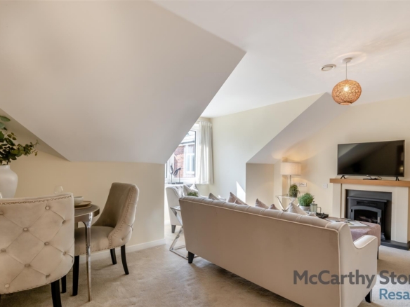 Apartment 21 Oakfield Court
