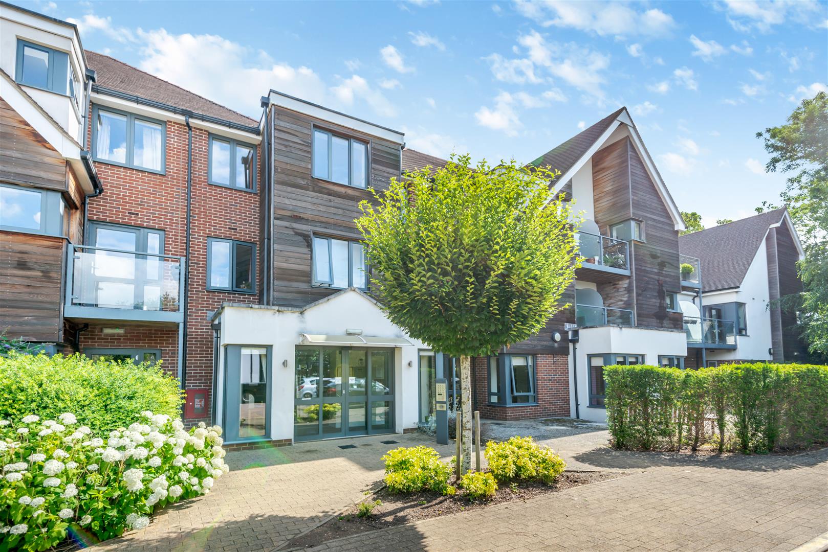 0 (4) Mandeville Court –