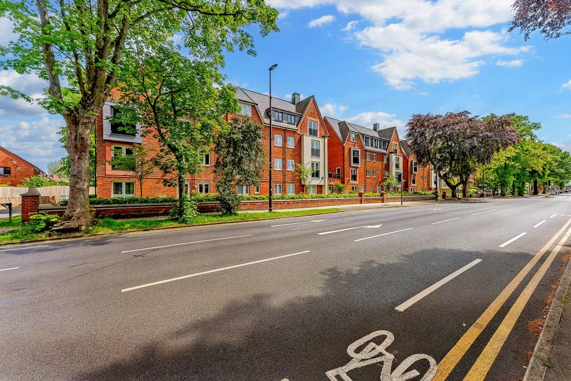 Apartment 21 Oakfield Court