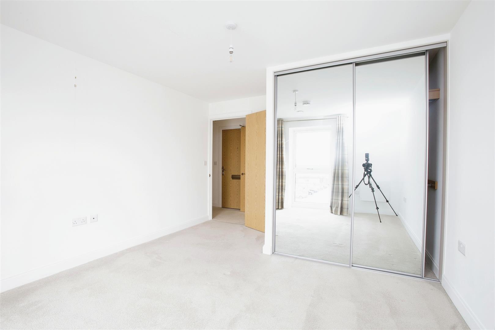 0 (5) Lionheart Court –