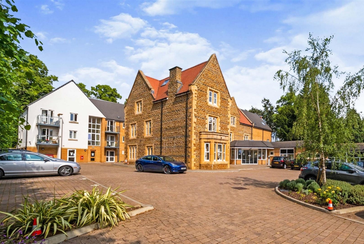 Wardington Court
