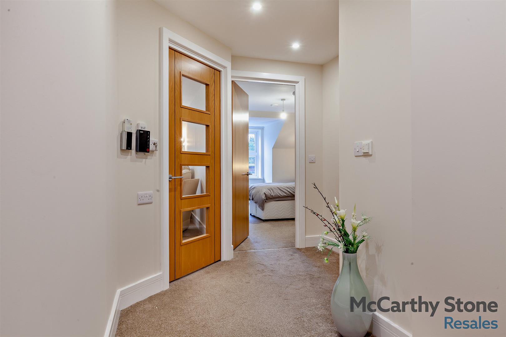 0 (7) Weighbridge Court