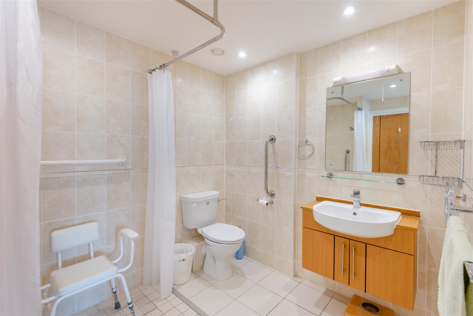 0 (7) Mandeville Court –