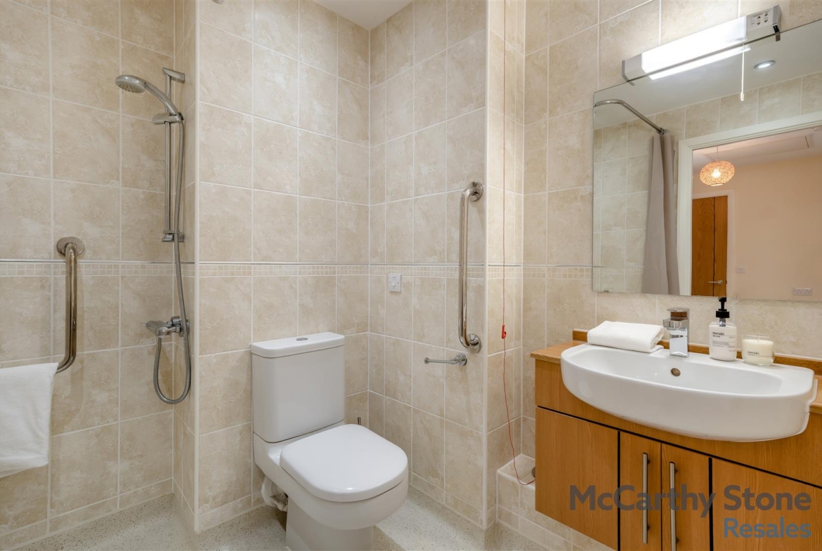 Apartment 21 Oakfield Court