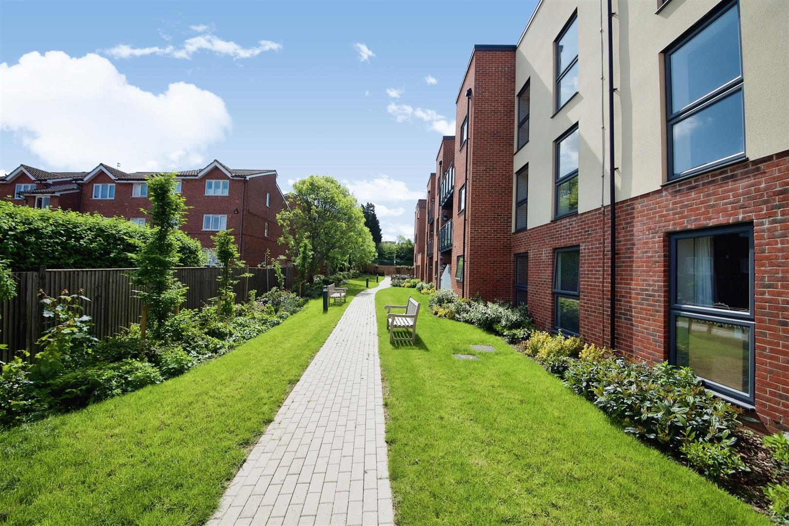 0 (9) Lionheart Court –