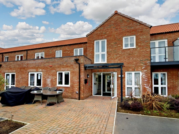 Brigg Court