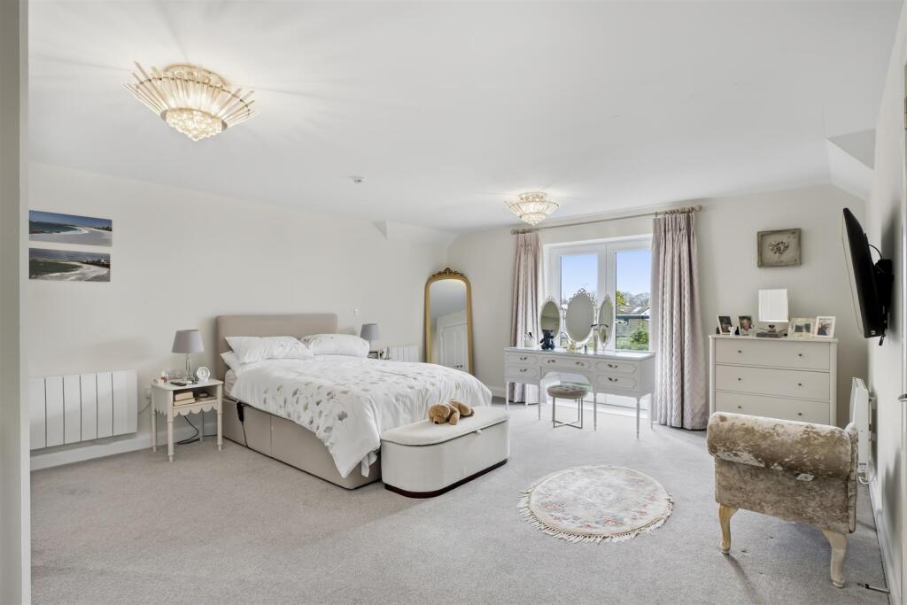 Apartment 2- Bradford Road, Menston