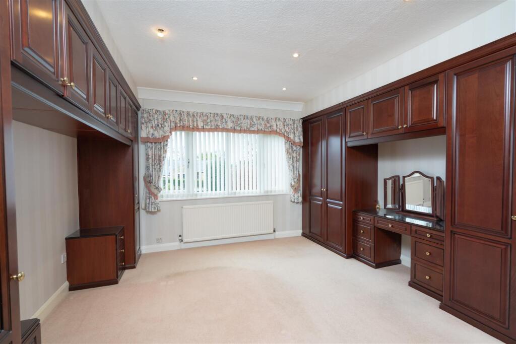 Monson Avenue, Calverley