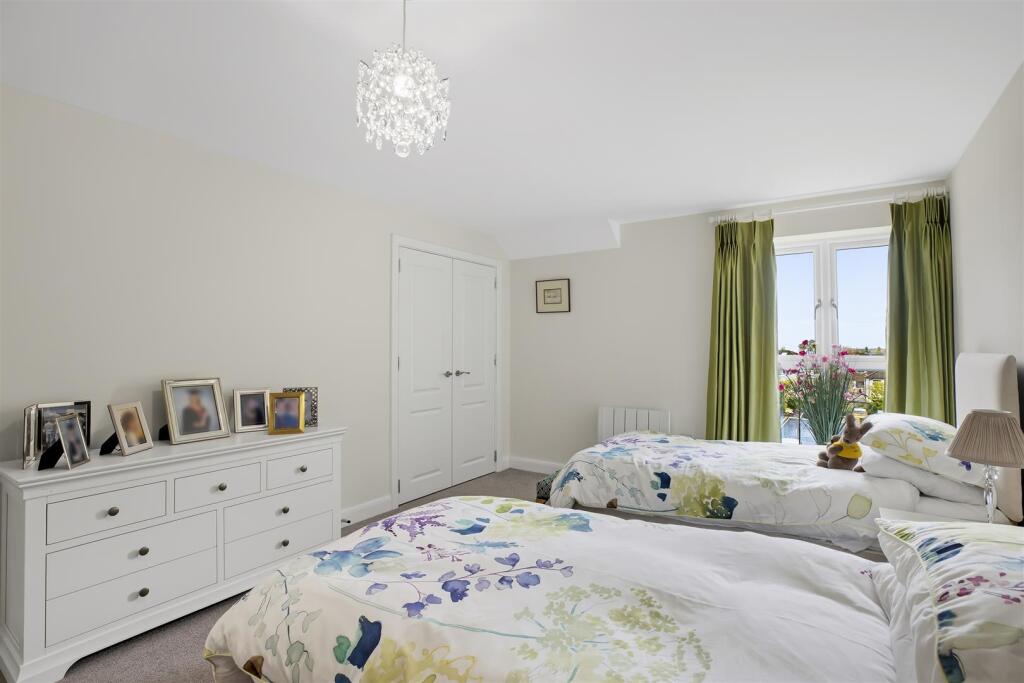 Apartment 2- Bradford Road, Menston