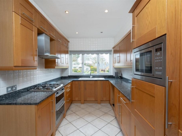 Monson Avenue, Calverley