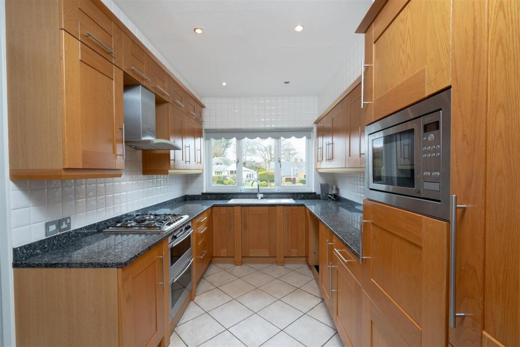 Monson Avenue, Calverley