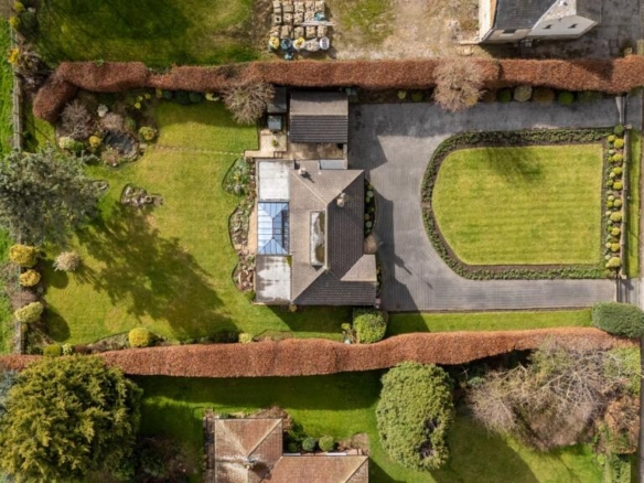 Monson Avenue, Calverley