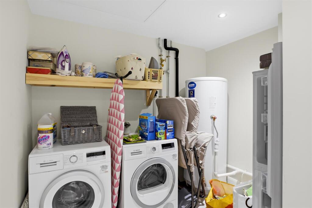 Apartment 2- Bradford Road, Menston