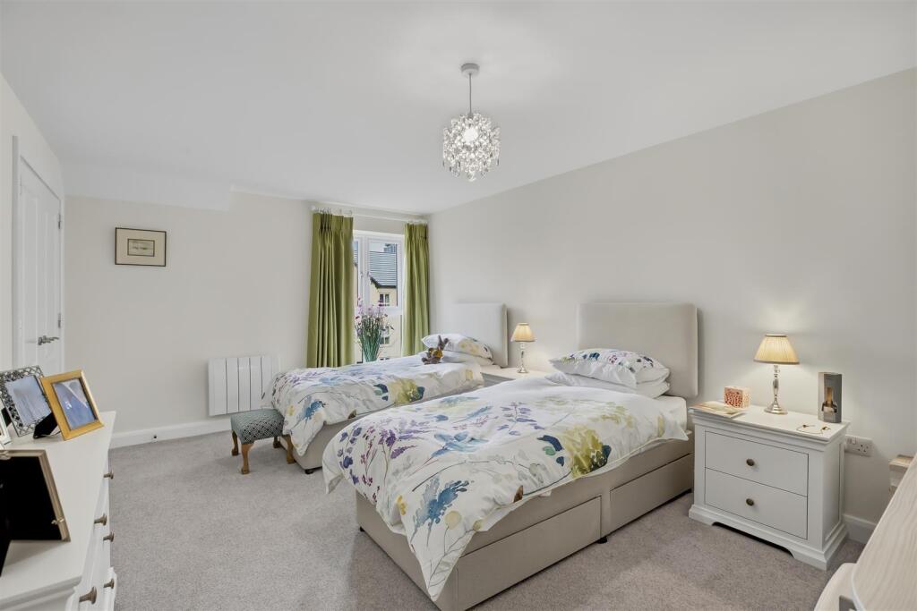 Apartment 2- Bradford Road, Menston