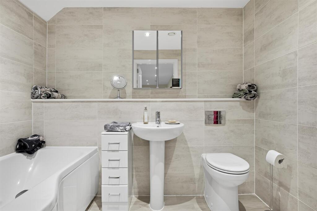 Apartment 2- Bradford Road, Menston