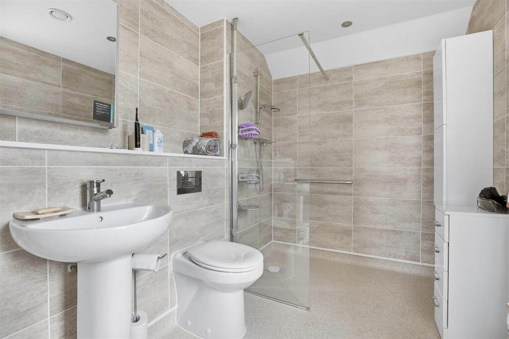 Apartment 2- Bradford Road, Menston